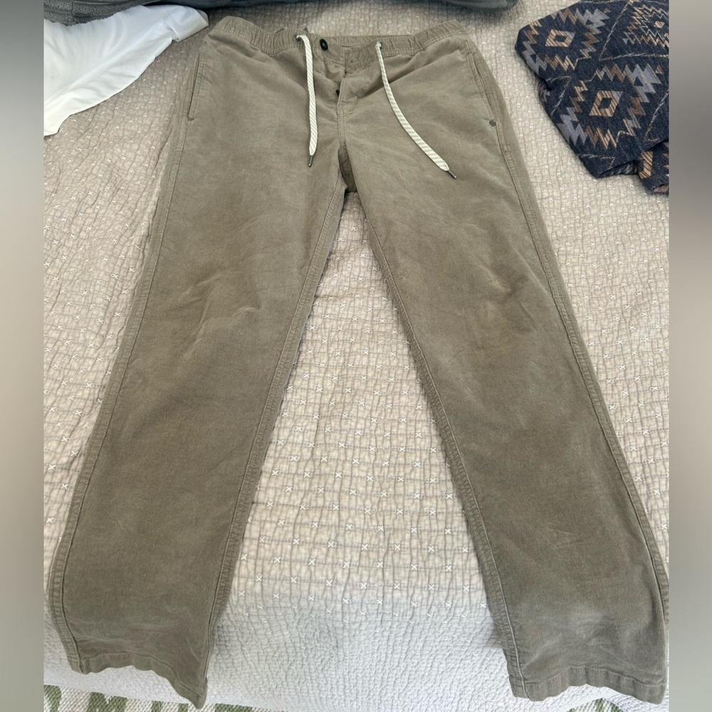 Vuori - Optimist Pants - L - Walnut